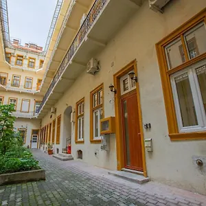 Cute Gallery Flat In Dob Str, Mars Appartamento