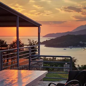 Belvedere & Appartamento Himare