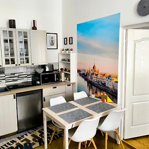 Margaret & Violet - Stylish Downtown Apartments In Budapest Appartamento