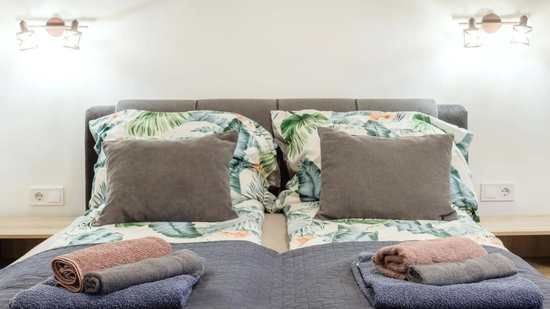 King Of The Inner City Budapest Apartment