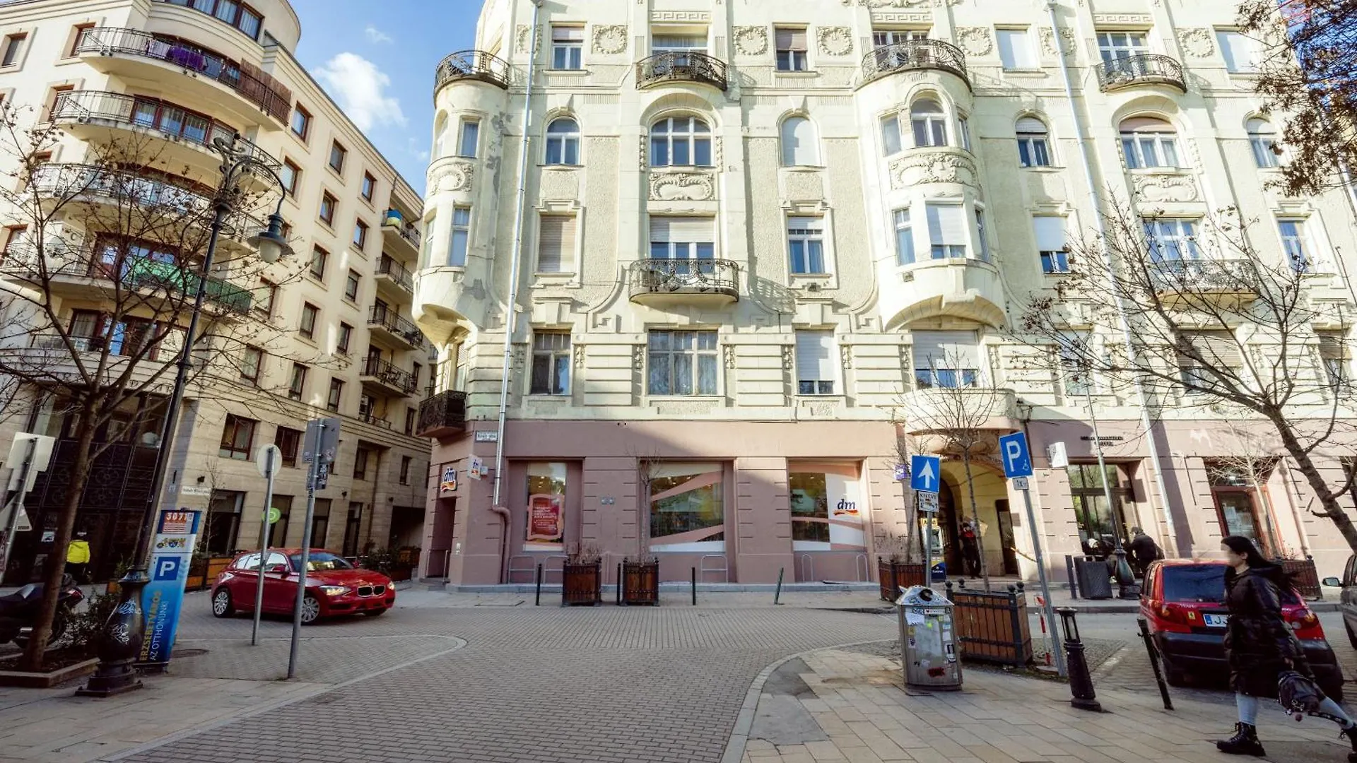 King Of The Inner City Budapest Apartment